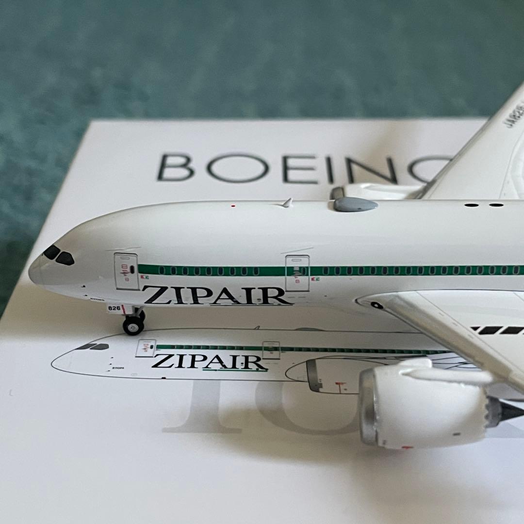 ZIPAIR 787-8 ジップエアー JA826J ph 1:400