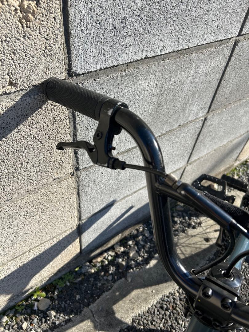 PLUG TNB16 16インチ ジャイロ付き キッズバイク BMX