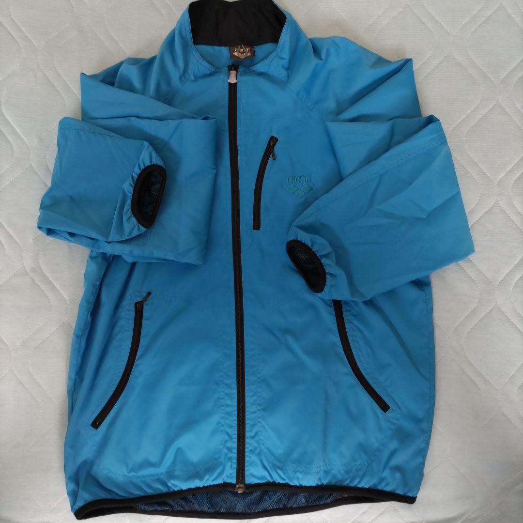 美品！アリーナ　ストレッチ素材の爽やかブルートレーニングウェア上下セット