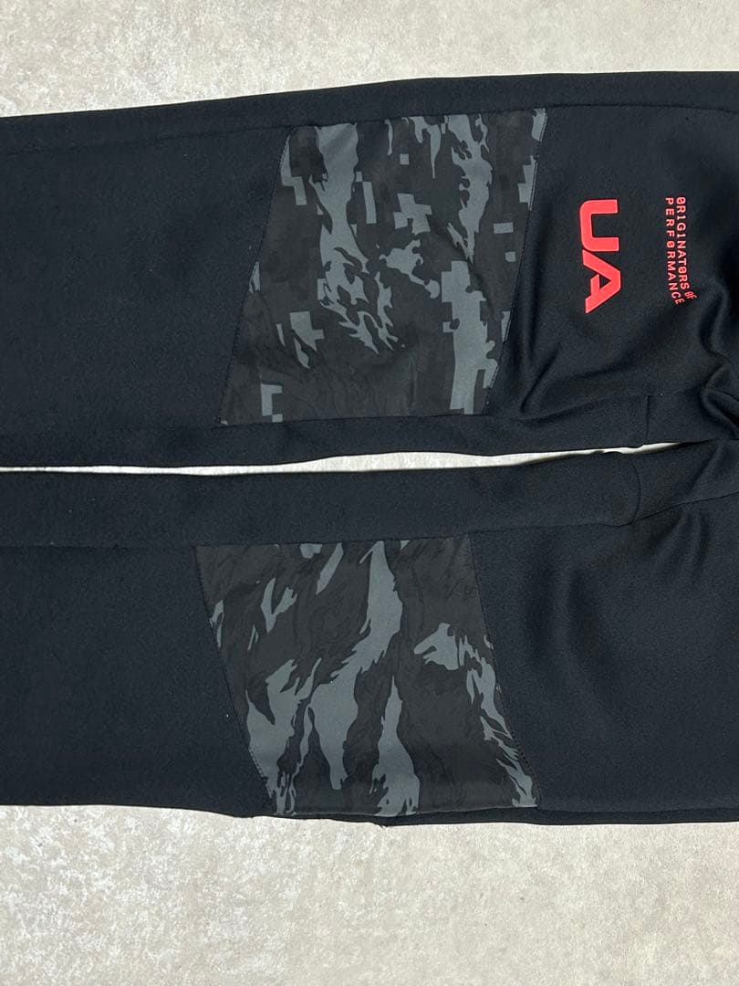 希少 良品 UNDER ARMOUR ハイブリッドニットパンツ 切替 M