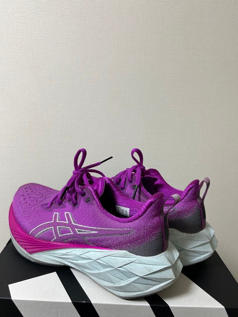 asicsレディース NOVABLAST 4ランニングシューズ
