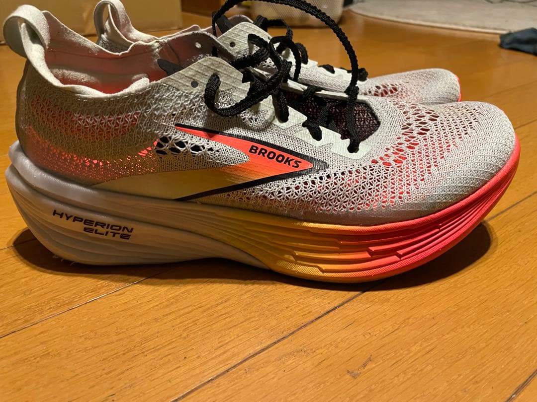 BROOKS ハイペリオン　エリート4　26センチ