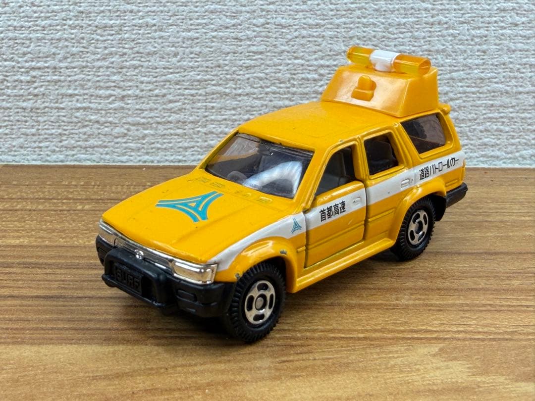 特注トミカ 首都高速道路 レッカー車 パトロールカー 2台