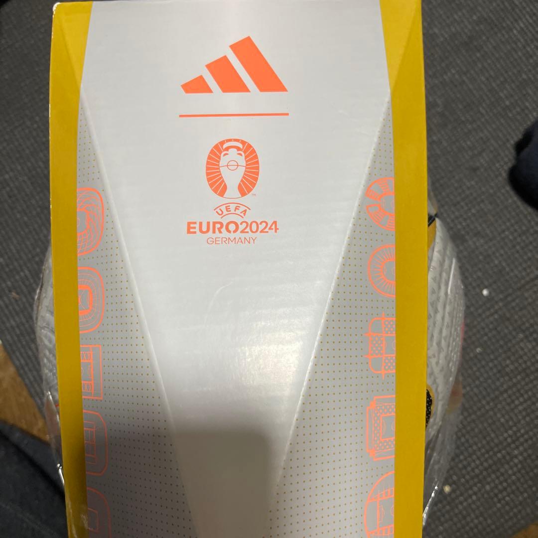 新品　UEFA ユーロ2024 公式球　￼5号　adidas