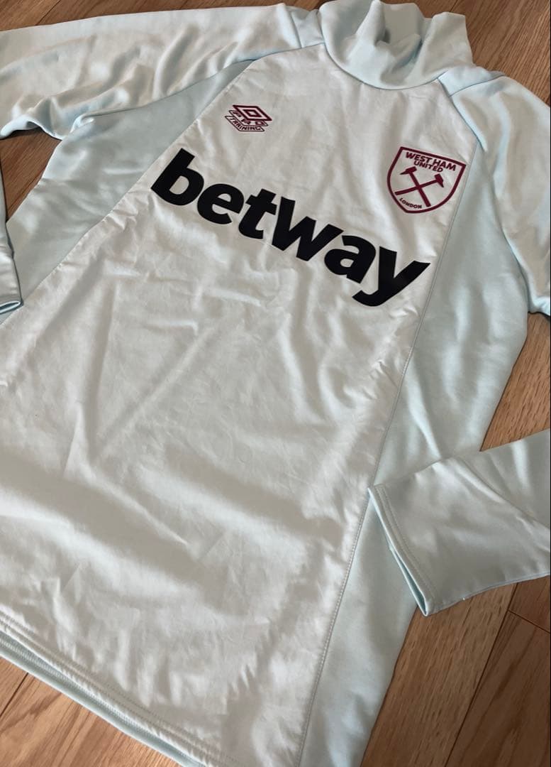 UMBRO ウエストハム　ドリルトップ　サッカー　ジャージ　新品